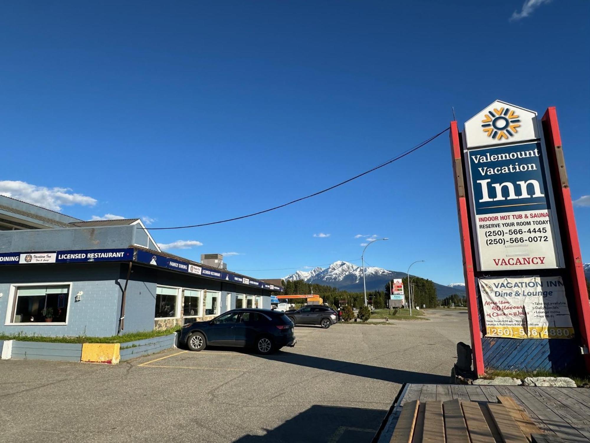 Valemount Vacation Inn Kültér fotó